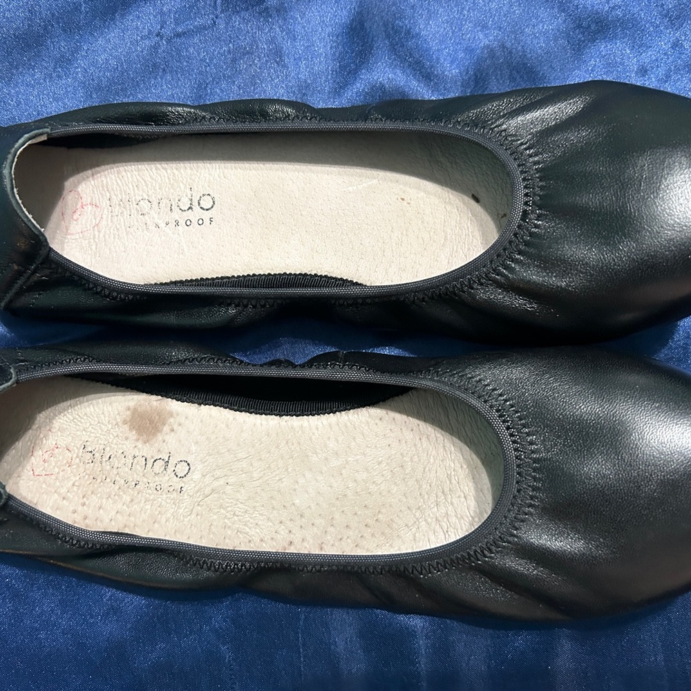 Blondo Women's Black Leather Loafers